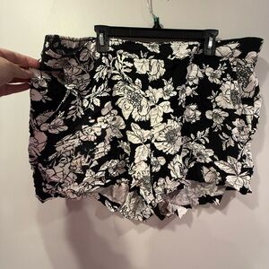 Old Navy Black and White Floral High Waist Shorts